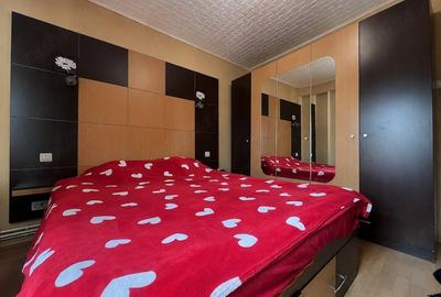 Apartament cu 4 camere decomandat în Confecții - 8