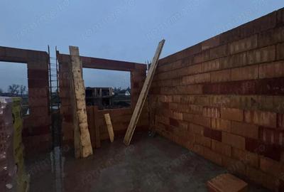 Casă cu 4 camere cu Canalizare în Chișoda - 5