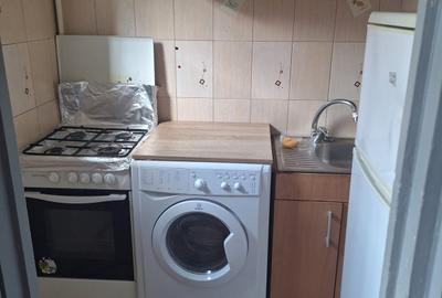 Garsonieră decomandată în Costin Georgian - 4