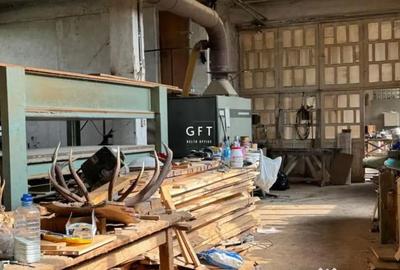 Spațiu comercial, de 1,650 mp, în Central - 13