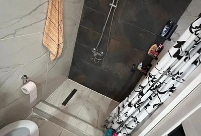 Apartament cu 3 camere semidecomandat în Jucu - 2