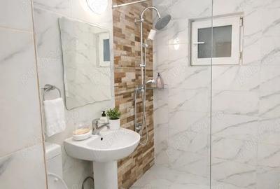 Apartament cu 3 camere decomandat în Canta - 3