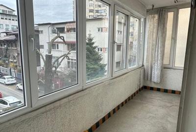 Apartament cu 3 camere decomandat în 1 Mai - 13