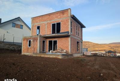 Casă cu 4 camere cu Teren 700 Mp în Baciu - 2