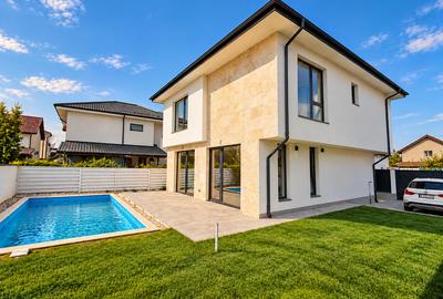 Casă cu 4 camere cu Piscina în Tunari