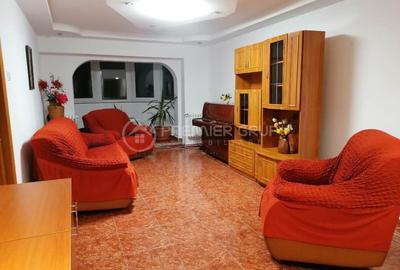 Apartament cu 4 camere decomandat în Cug