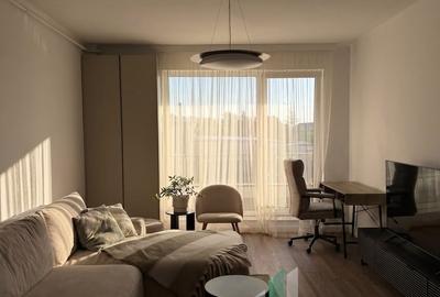 Apartament cu 2 camere semidecomandat, mobilat în Între Lacuri