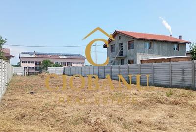 Teren intravilan imprejmuit cu gard de beton de vanzare - 6
