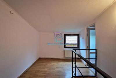Soseaua  Chitilei, Crusovat, casa P+Pod, sup. 238mp, 9 camere - 3 apartamente - 19