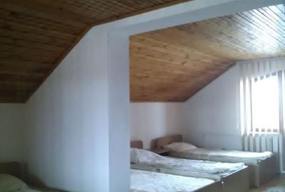 Casa 6 camere - cazare 14+10 persoane, Nord - 6