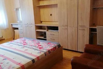 Apartament cu 2 camere decomandat în Central - 2