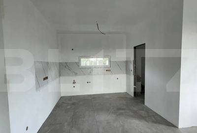 Casă cu 4 camere cu Teren 456 Mp în Central - 2