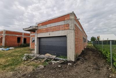 Casă individuală cu 6 camere cu Canalizare în Torontalului - 5