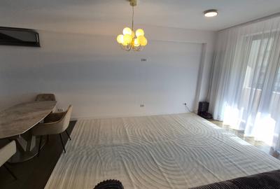 Apartament cu 3 camere semidecomandat, mobilat în 13 Septembrie - 8