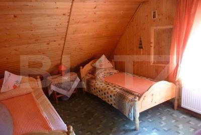 Casă cu 2 camere cu Teren 32000 Mp în Central - 1