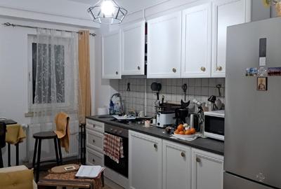 Unic proprietar vand Studio cochet renovat si mobilat in stil unic minimalist .. - 13