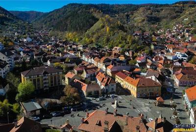 FILM! Eleganta si confort, in cetatea istorica a Brasovului, vedere spre Tampa - 18