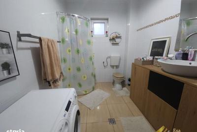 Casă cu 5 camere cu Teren 475 Mp în Săbăreni - 3