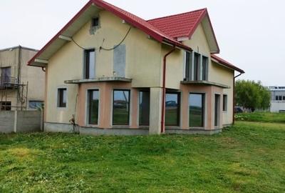 Casă individuală cu 5 camere cu Teren 747 Mp în Sânandrei - 1