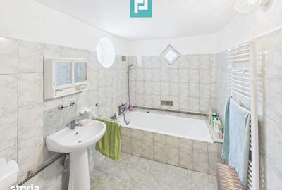Casă cu 10 camere cu Teren 503 Mp în Central - 10