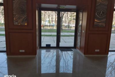 Spațiu comercial, de 95 mp, în Centrul Civic - 2