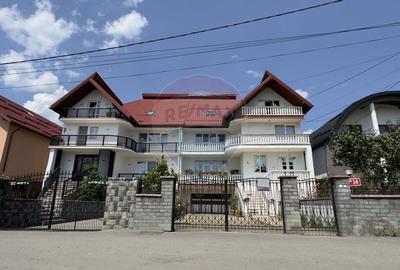 DE VANZARE casa intr-un cartier EXCLUSIVIST in BAIA MARE - 2