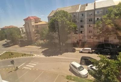 Apartament cu 3 camere decomandat în Central - 4