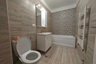 Garsonieră decomandată în Tractorul