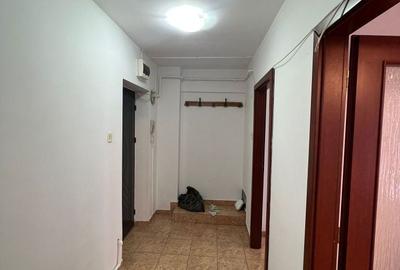 Garsonieră decomandată în Central - 2