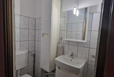 Apartament cu 3 camere decomandat în Nicolina - 4