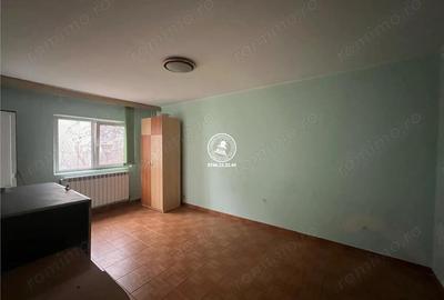 Apartament decomandat cu 2 camere in Nicolina 1, etajul 1 - 16