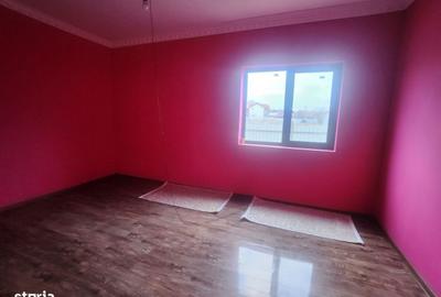 Casă cu 5 camere cu Teren 666 Mp în Șerbănești - 16