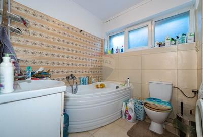 Apartament 3 camere, decomandat, de vanzare, 100mp curte proprie - 13