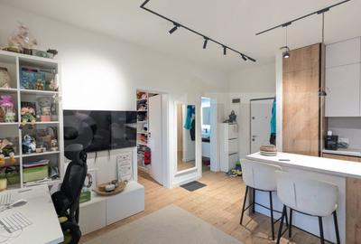 Proprietate unica in Gruia - doua apartamente total 70 mp, teren parcare - 2