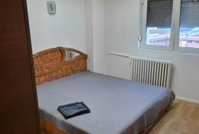 Apartament cu 3 camere semidecomandat în Sebastian - 3