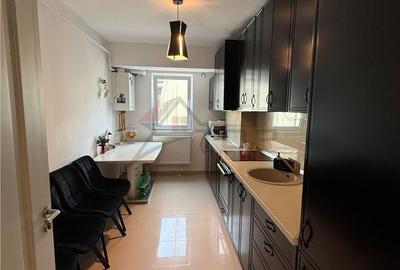 Apartament cu 2 camere decomandat în Albești