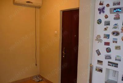 Apartament cu 3 camere decomandat în Fetești-Gară - 5