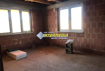 Casă individuală cu 5 camere cu Canalizare în Sud - 4