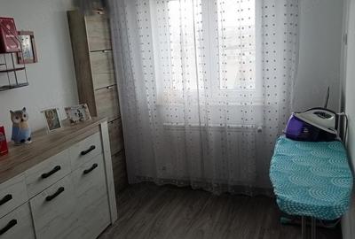 Apartament cu 4 camere semidecomandat în Central - 1