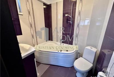 Apartament cu 3 camere decomandat în 9 Mai - 14