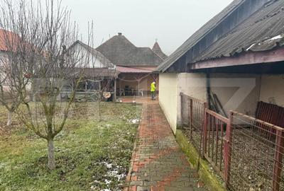 Casa individuala cu 2 camere, 160 mp utili, teren 3800 mp, B - 3