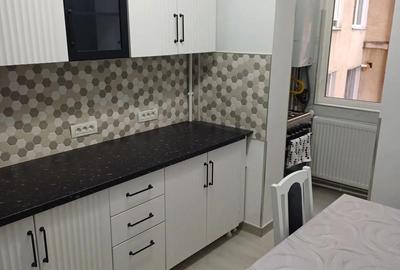 Apartament cu 3 camere decomandat, mobilat în Circumvalațiunii - 11