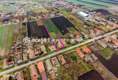 Casă cu 3 camere cu Teren 2715 Mp în Central - 2