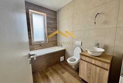 Duplex cu 4 camere cu Canalizare în Bucovăț (Remetea Mare)