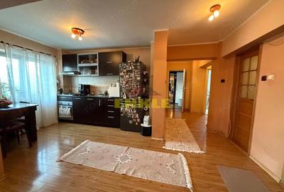 Apartament cu 3 camere decomandat, mobilat în Central - 2