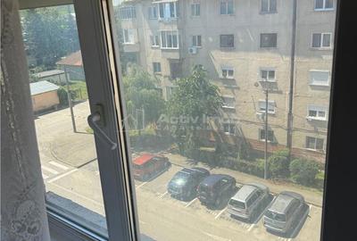 Apartament cu 3 camere decomandat în Bocșa - 10