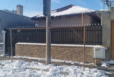 Casa 3 camere +dependinte de vanzare-zona Bratianu( 2 cocosi)-Pozitie excelenta! Teren=199 mp. - 1