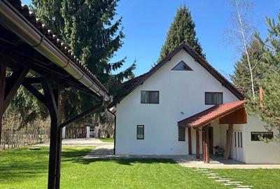 Casă cu 6 camere cu Teren 1000 Mp în Avrig - 1