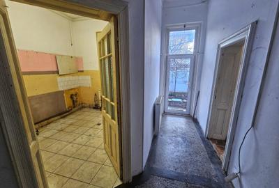 Casă individuală cu 5 camere cu Canalizare în Central - 32