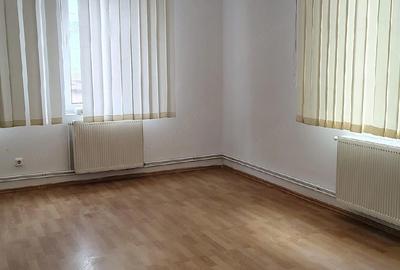 Casă cu 2 camere cu Teren 922 Mp în Central - 1